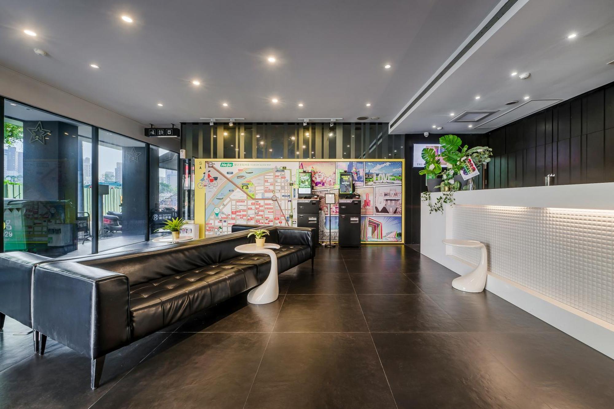 Check Inn Express Kaohsiung Love River Exterior foto